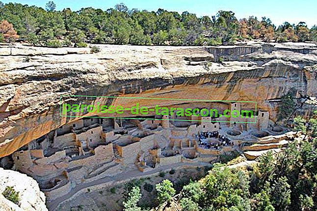 Mesaverde_cliffpalace_20030914.752